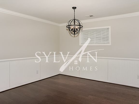 018-photo-dining-room-11812042_09212022