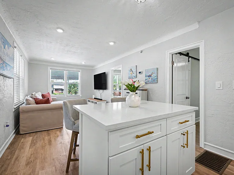 155 S Wild Olive Ave — Photo 11