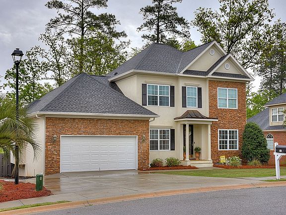 3rd image of 260 Newland Cir