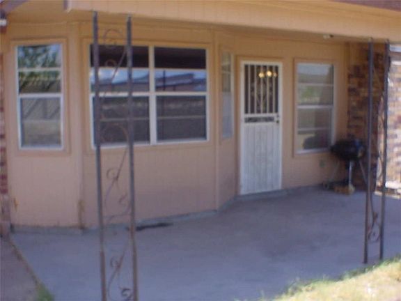 3rd image of 1510 Dale Douglas Dr