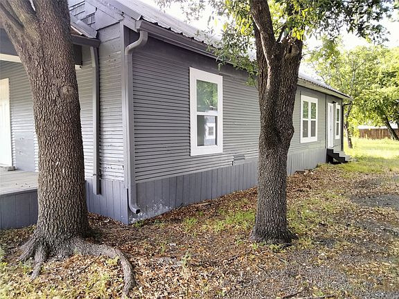 4th image of 410 Jefferson Ave