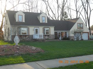 922 S Ellsworth Ave, Addison, IL 60101