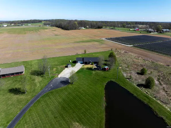 8638 W Flatwoods Rd, Gosport, IN 47433