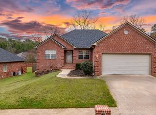 228 Summit Valley Cir, Maumelle, AR 72113
