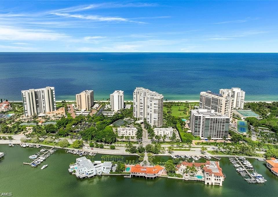 4021 Gulf Shore Blvd N APT 303, Naples, FL 34103 | MLS #223022332 | Zillow