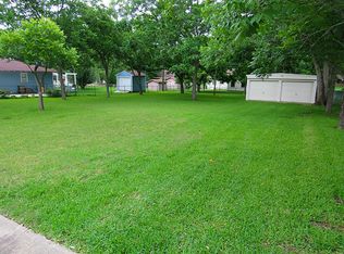 1205 L J St, Brenham, TX 77833