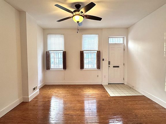 4th image of 605 2nd St NE