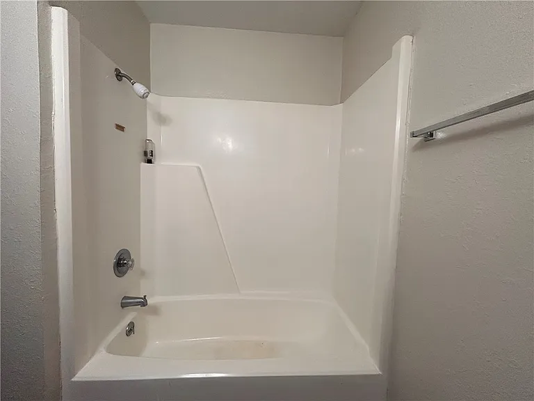 4217 Acushnet Dr #D — Photo 19