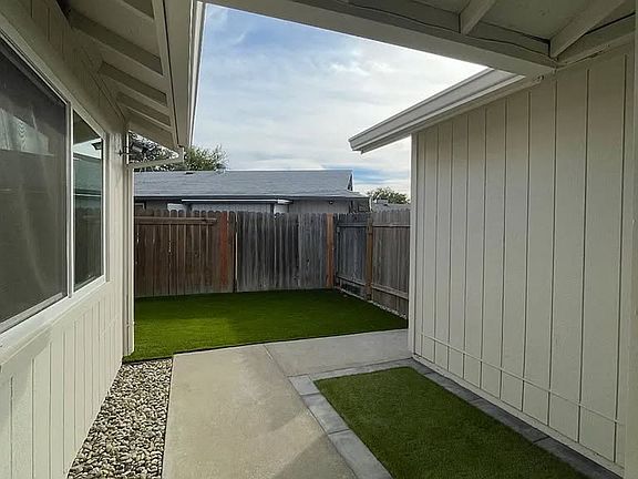 3rd image of 5522 Moorhouse Ct