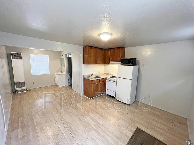 1247 W 1st St #C — Photo 4