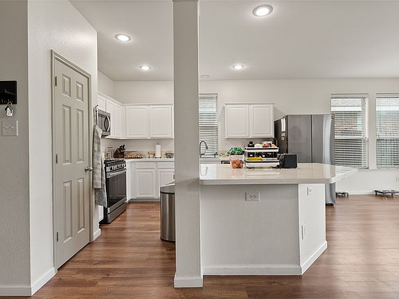 4th image of 9208 Comanche Ridge Dr