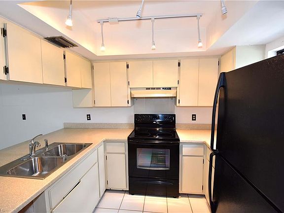 4th image of 16751 Bocilla Palms Ct #5