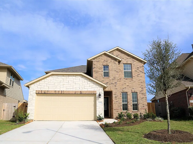 8139 Fairfield Manor Way — Photo 1