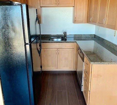 4th image of 675 Corbett Ave APT 201