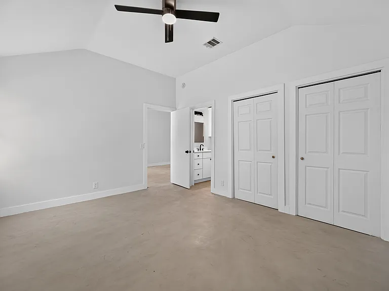 14511 Oliphant St — Photo 22