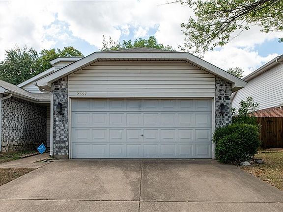 4th image of 2557 Forest Creek Dr