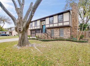 15727 Pipers View Dr, Webster, TX 77598