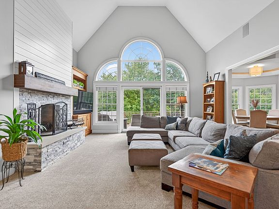 5th image of 1804 Black Oak Dr