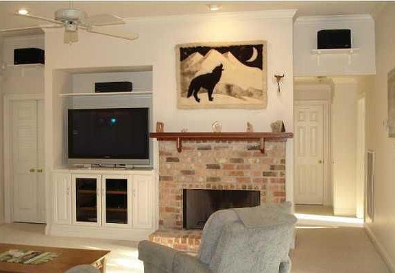 5th image of 310 N Lakepointe Dr