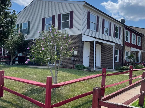 96 Adams Dr NE #49, Leesburg, VA 20176