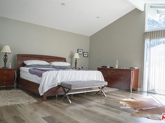 2nd image of 2927 Woodwardia Dr
