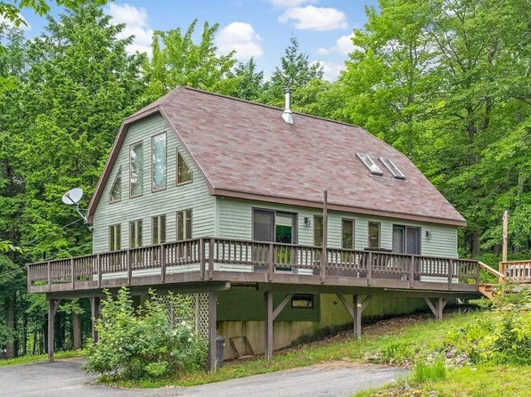 90 Manchester Woods Road, Manchester, ME 04351
