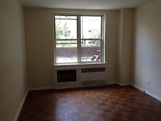 Rented by Luxury Property Group | media 17