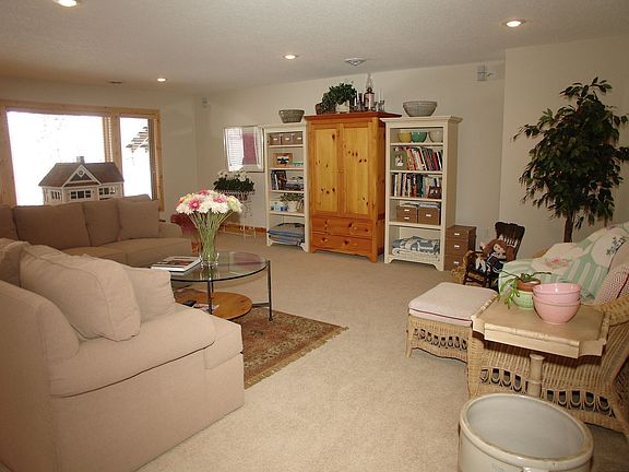 4th image of 4283 Evergreen Ln N