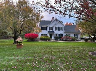 1 Tracey Ln, Budd Lake, NJ 07828