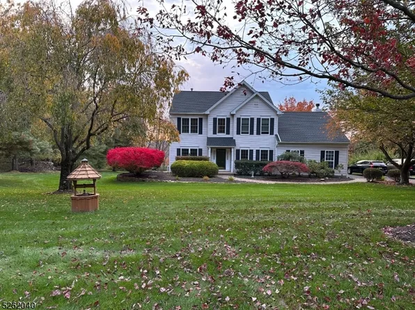 1 Tracey Ln, Mount Olive Twp., NJ 07828
