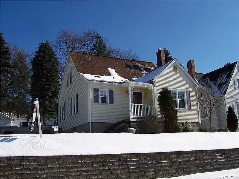2522 Woodland Rd photo 1