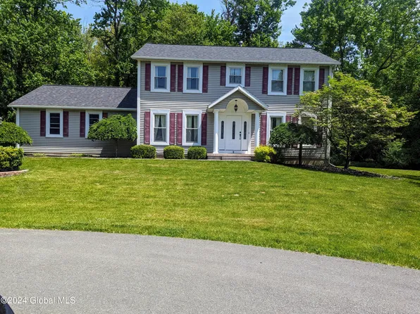 2 Delaware Court, Rexford, NY 12148