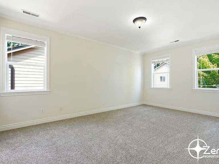 1107 NE 127th St — Photo 34