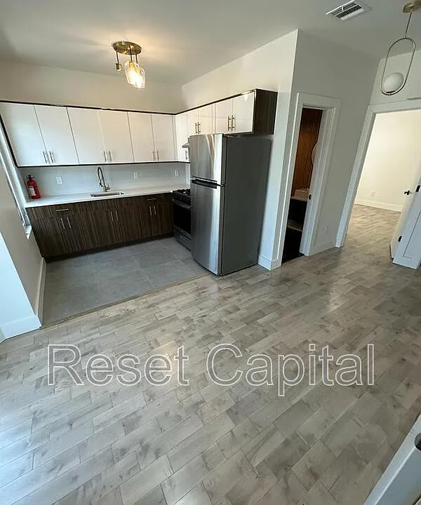 40 Johnston Ave #2F