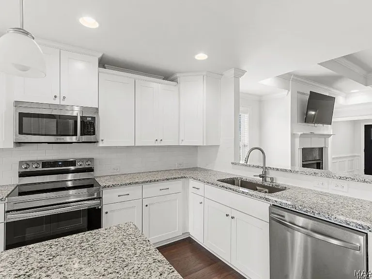 211 Lee Audis Ln — Photo 15