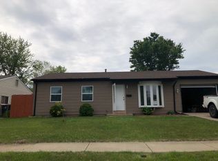 819 Post Ln, Streamwood, IL 60107