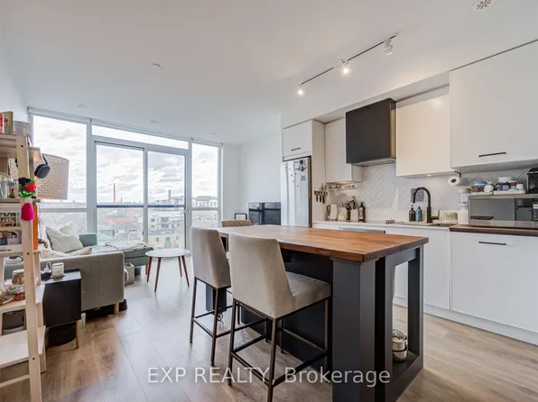 899 Queen St E, Toronto, ON