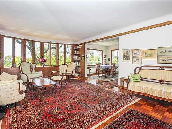 4th image of 7 Leafy Ln