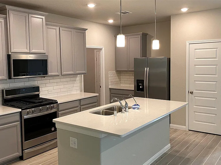 7059 Silverleaf Oak St — Photo 10