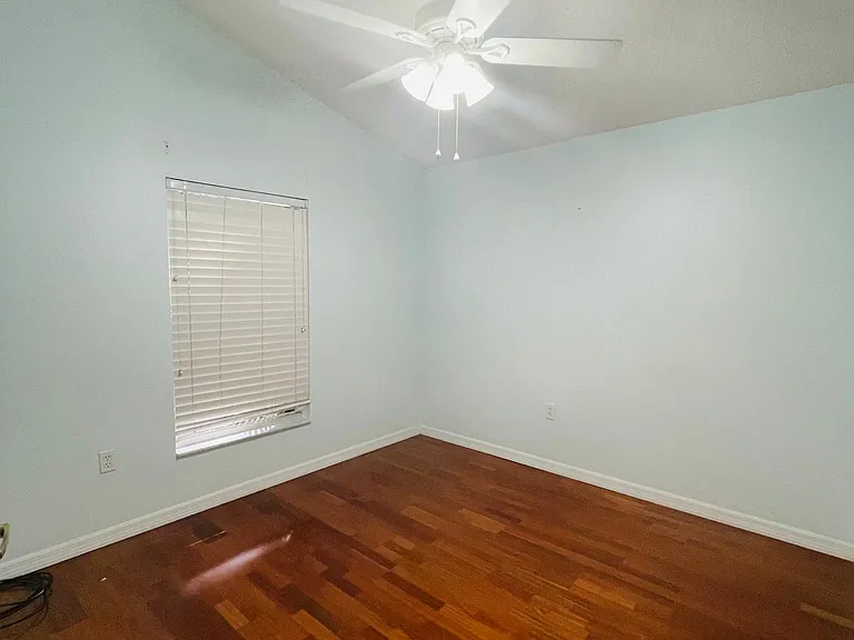 17416 Woodfair Dr — Photo 22