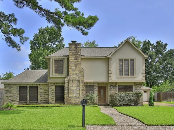 10302 Great Plains Ln, Houston, TX 77064