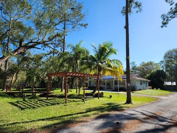 15100 Scotts Place, Loxahatchee Groves, FL 33470