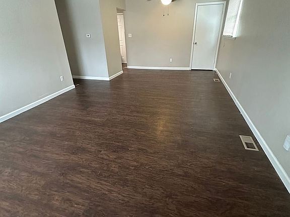 2nd image of 2055 Jane Ave