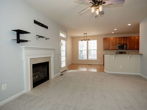 4th image of 6004 Abernethy Ln