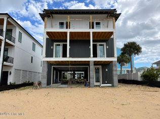 137 W 3rd St, Ocean Isle Beach, NC 28469