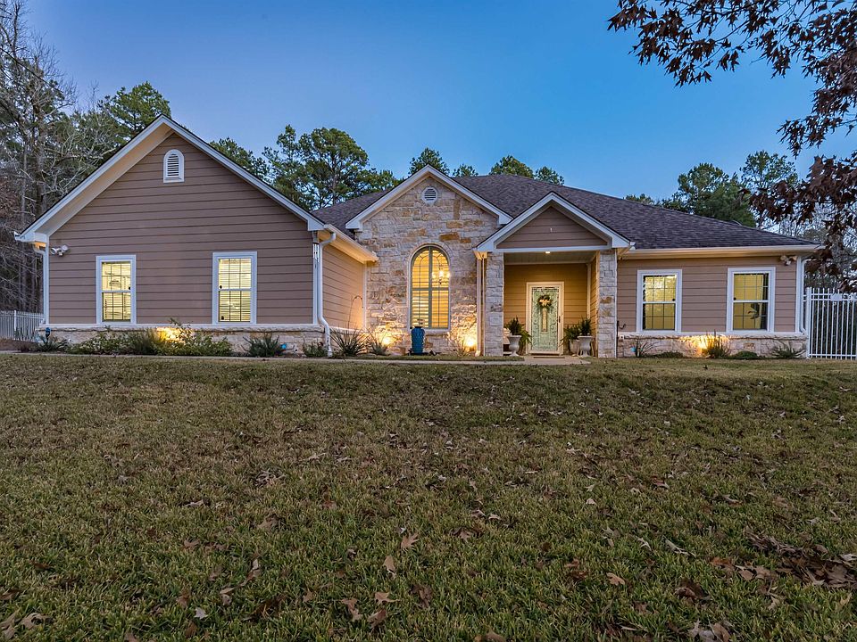 1st image of 15349 Lakeside Dr