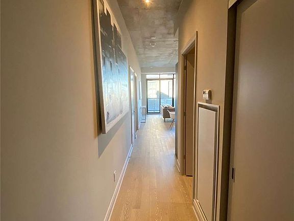 5th image of 608 Richmond St W Unit 616