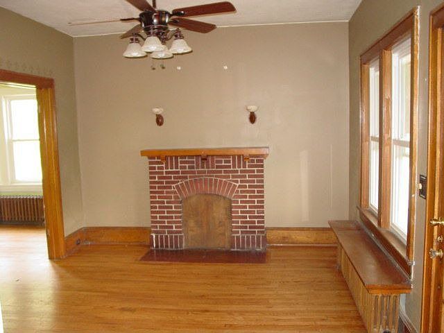 2nd image of 5564 Hollins Rd