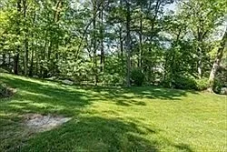 17 Hawthorne Ln — Photo 30