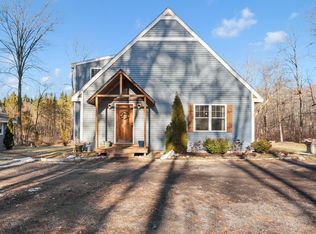 9 Mapleton Rd, Merrimac, MA 01860